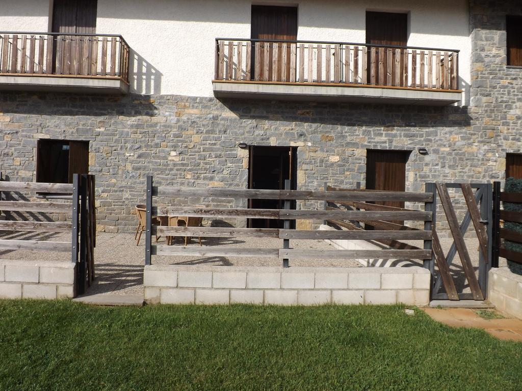 Roca Nevada Suites Villanua Exterior photo