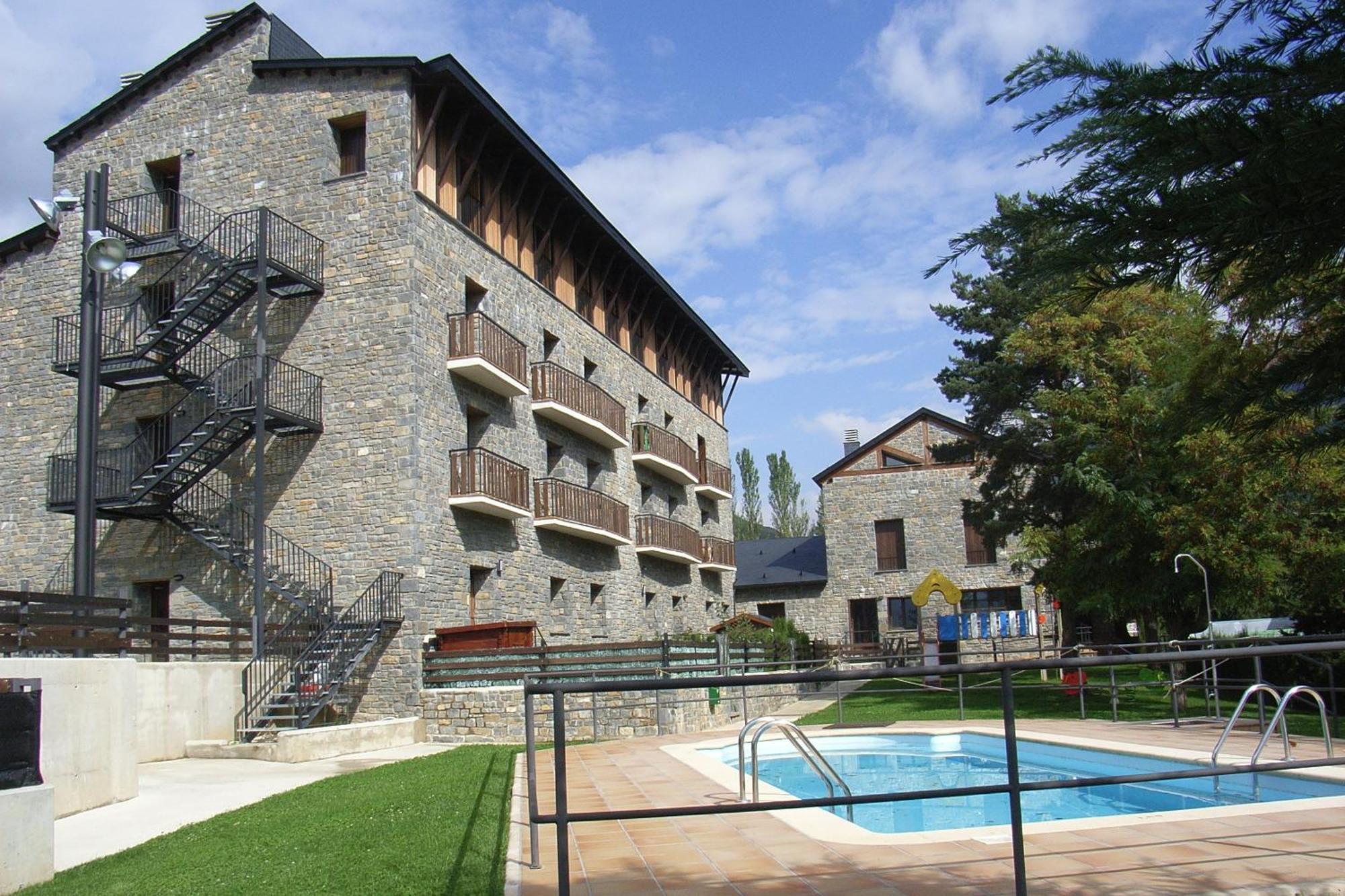 Roca Nevada Suites Villanua Exterior photo